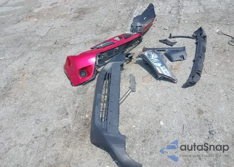 2014 Toyota Rav4 Le z USA, uszkodzony, nr VIN JTMZFREV2EJ013915